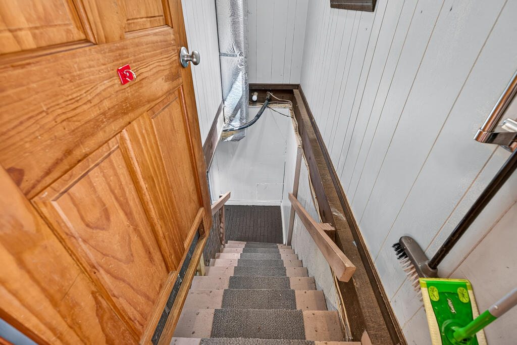 466 Ellington Road