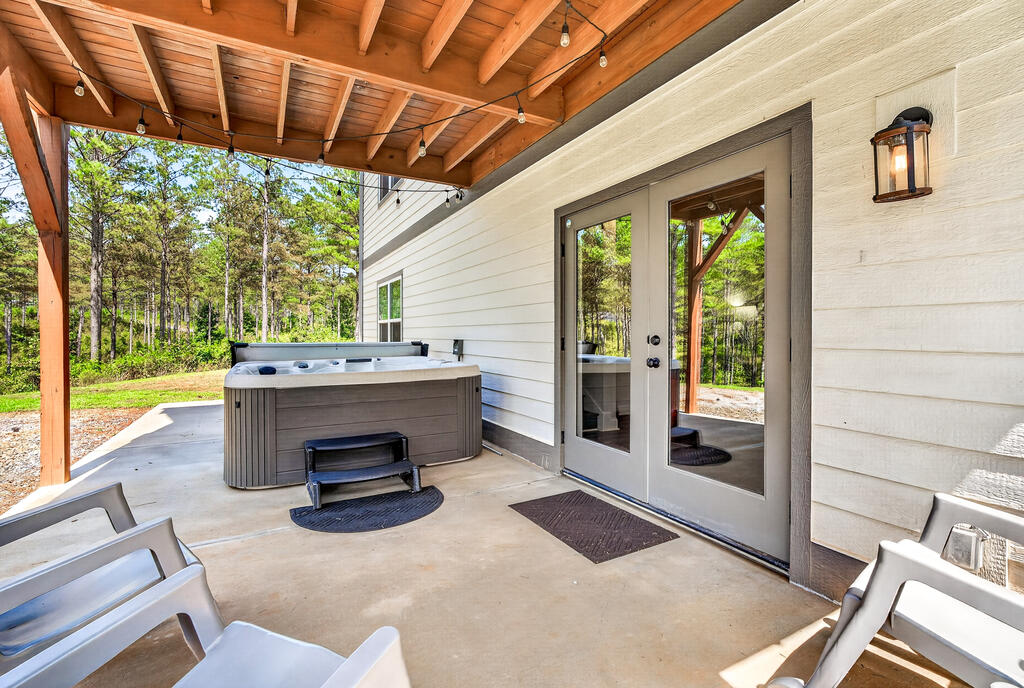 1068 High River Road