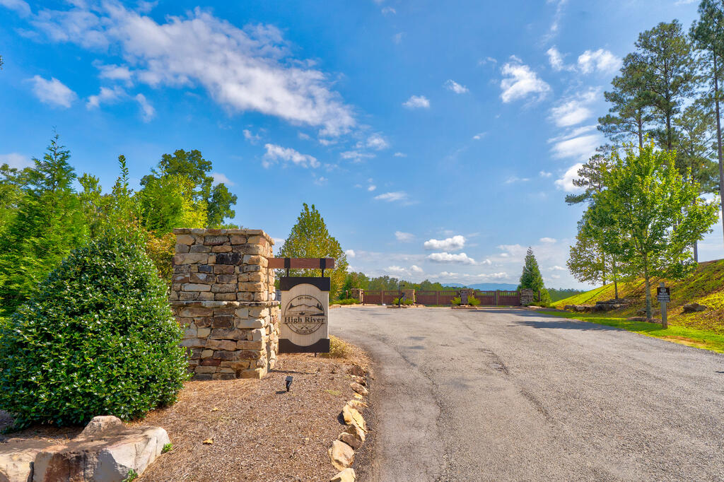 1068 High River Road