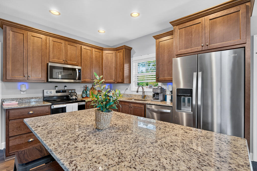 1068 High River Road