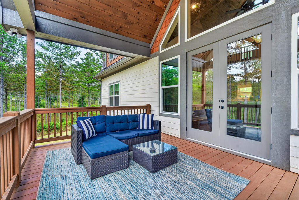 1068 High River Road