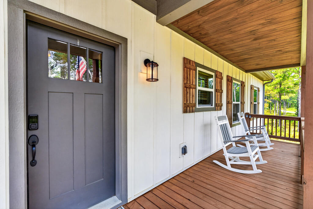 1068 High River Road