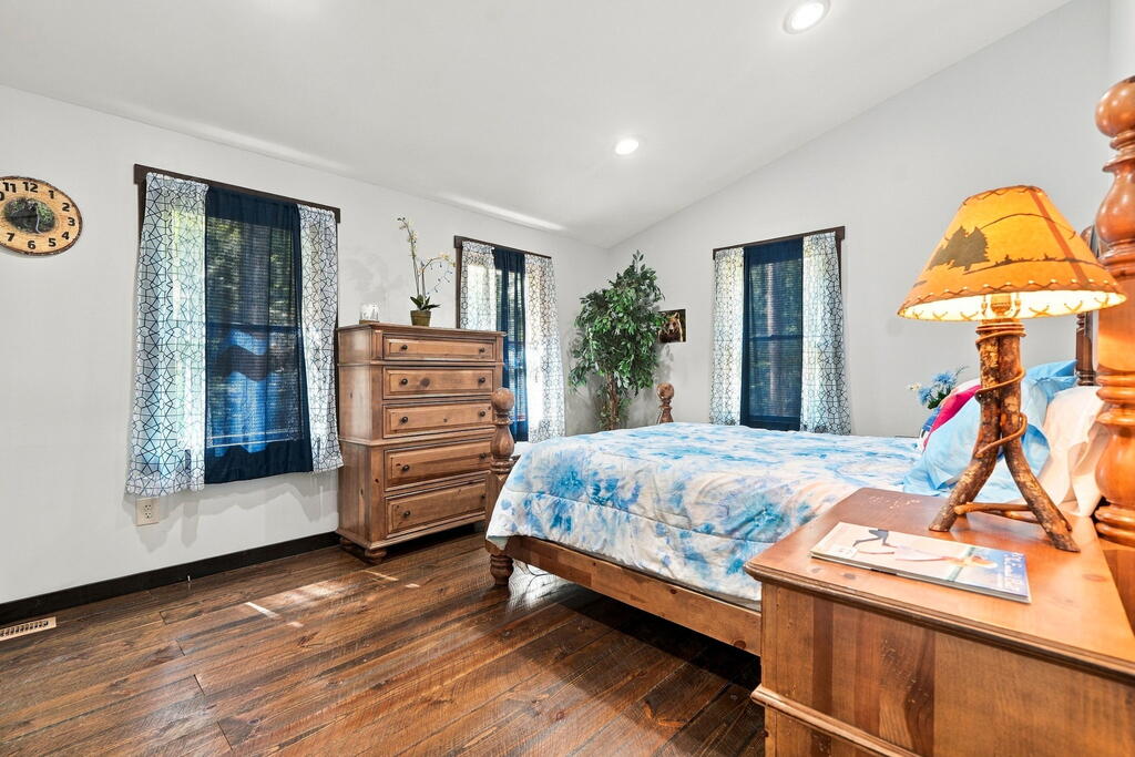 268 Mission Hill Rd