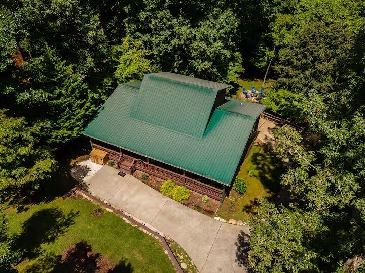 808 Villa Drive