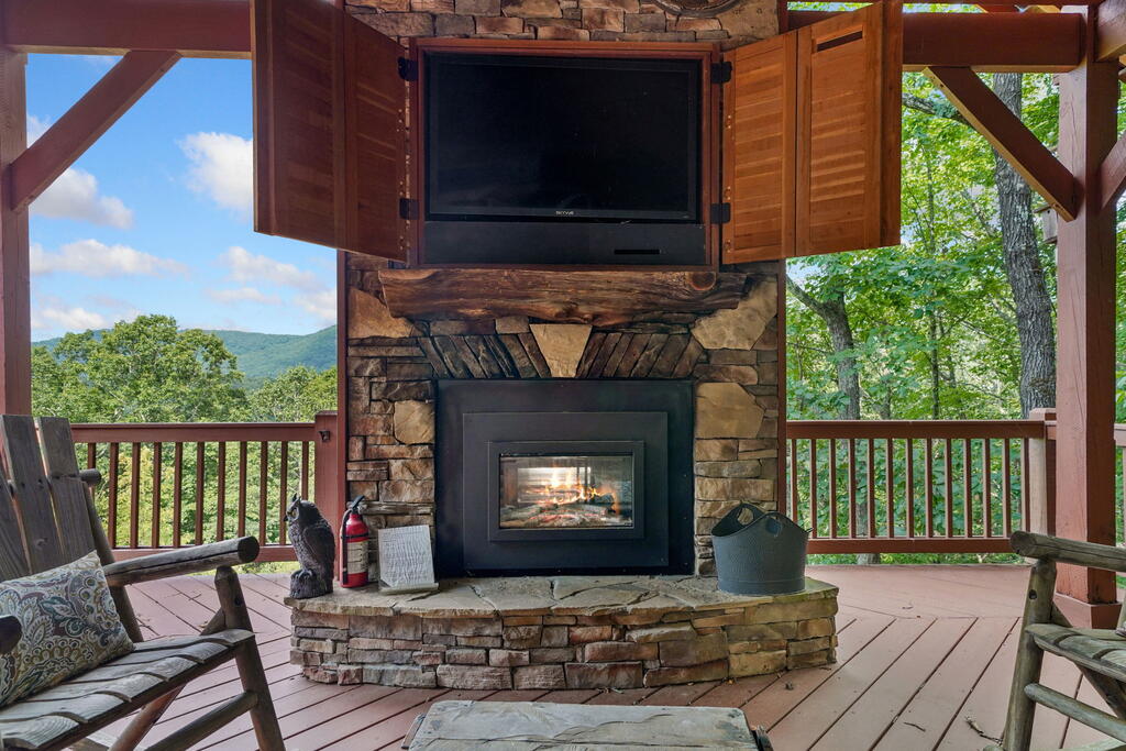 551 Amy Creek Circle