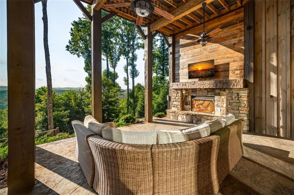 520 Overlook Drive