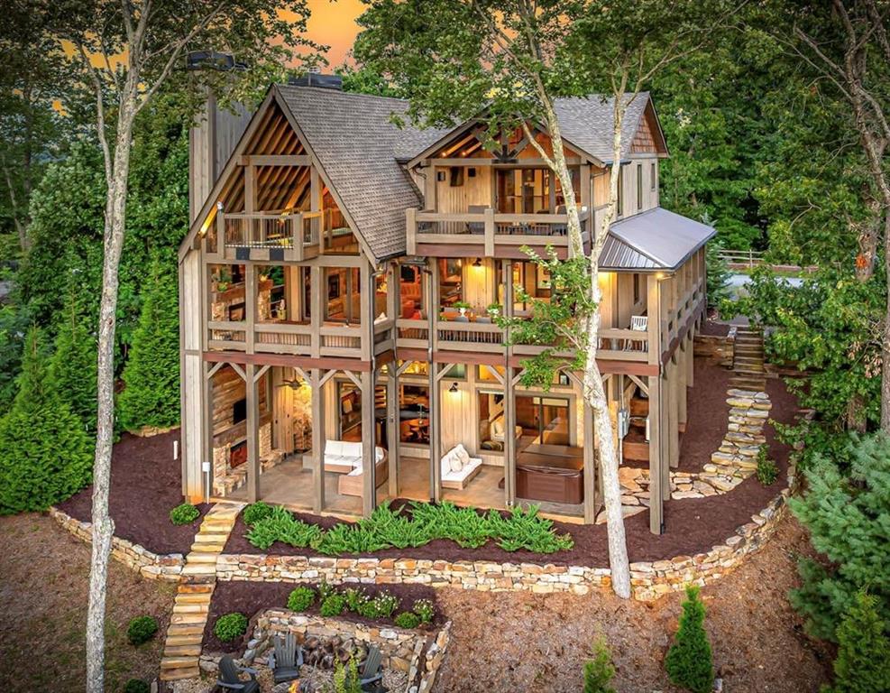 520 Overlook Drive