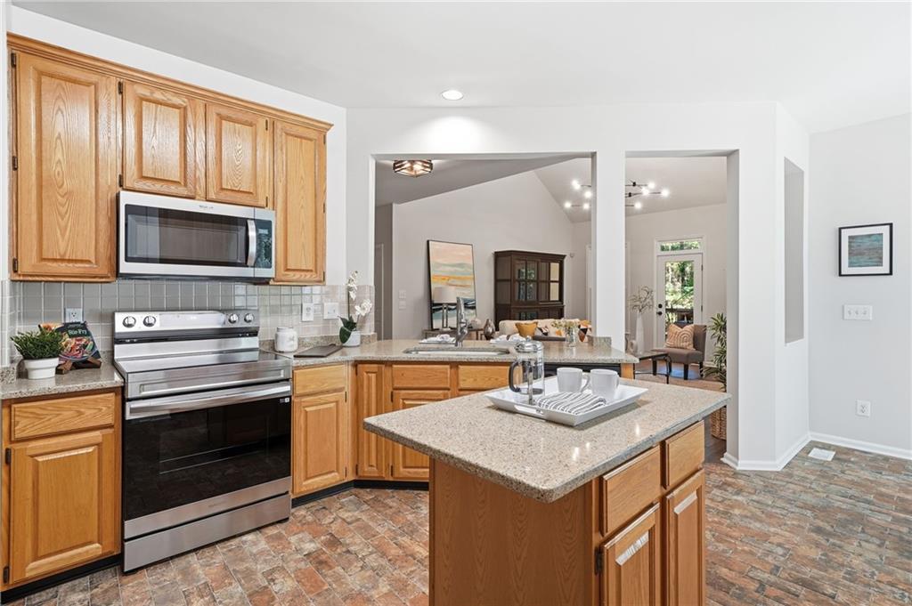 1161 Grand Oaks Glen NW