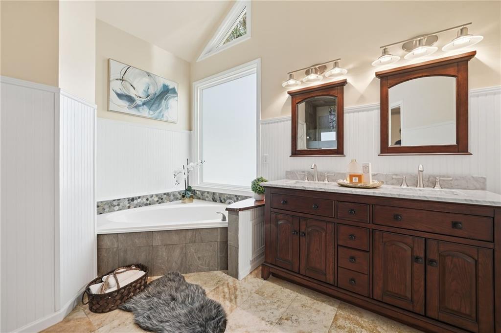 1161 Grand Oaks Glen NW