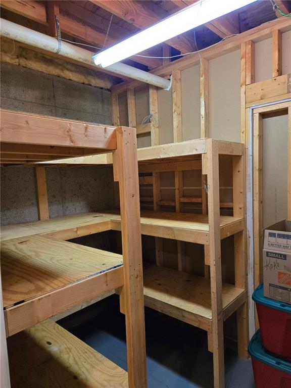 1161 Grand Oaks Glen NW