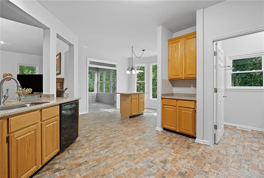 1161 Grand Oaks Glen NW