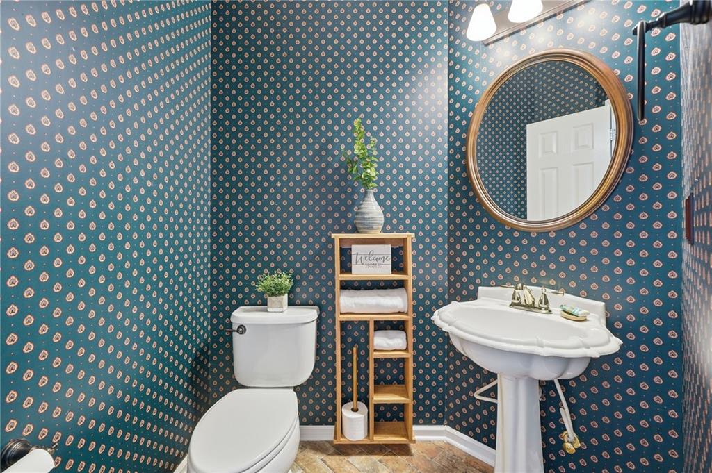 1161 Grand Oaks Glen NW