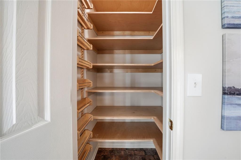 1161 Grand Oaks Glen NW