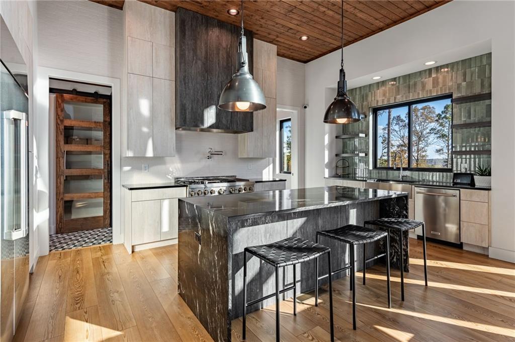 191 High River Landing