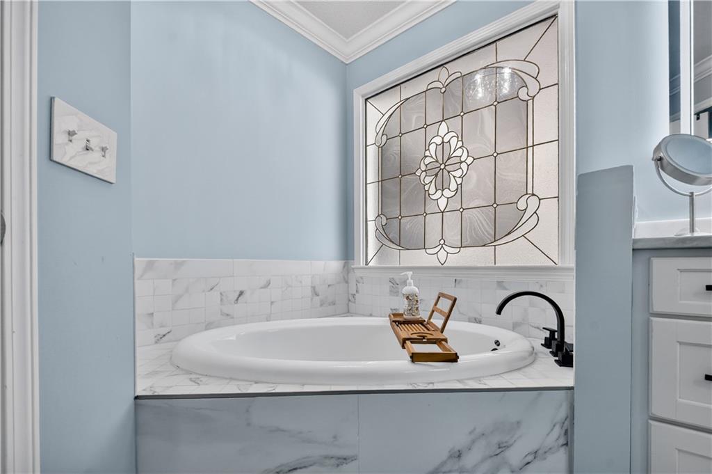 7634 Chatsworth Highway