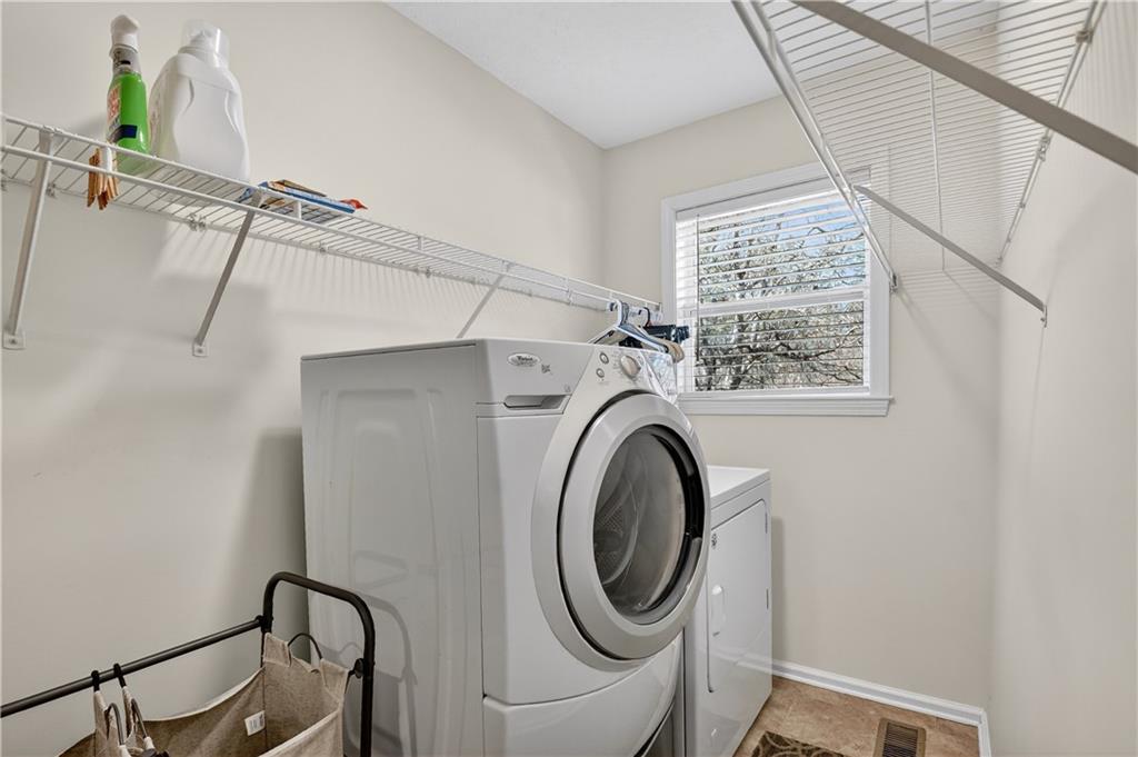 7634 Chatsworth Highway