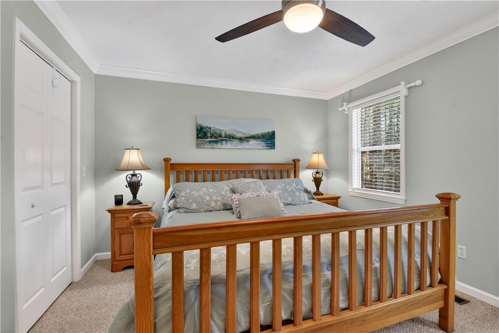 7634 Chatsworth Highway