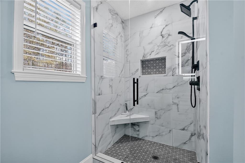 7634 Chatsworth Highway