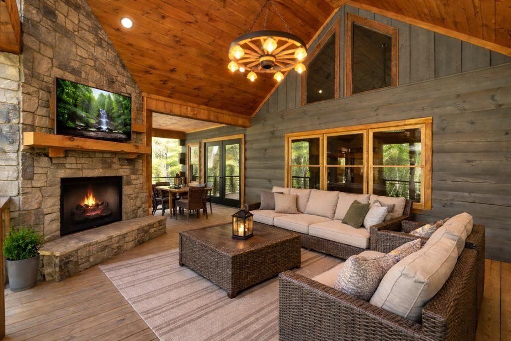 245 Moonstone Drive