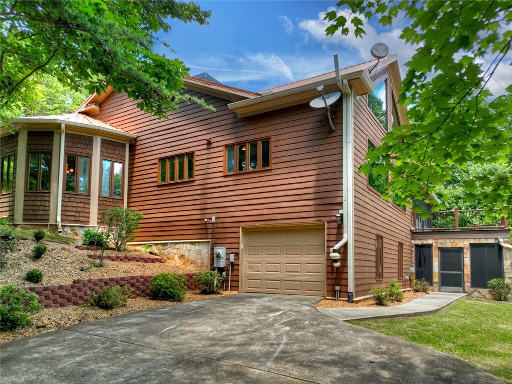 762 Pettit Ridge Road