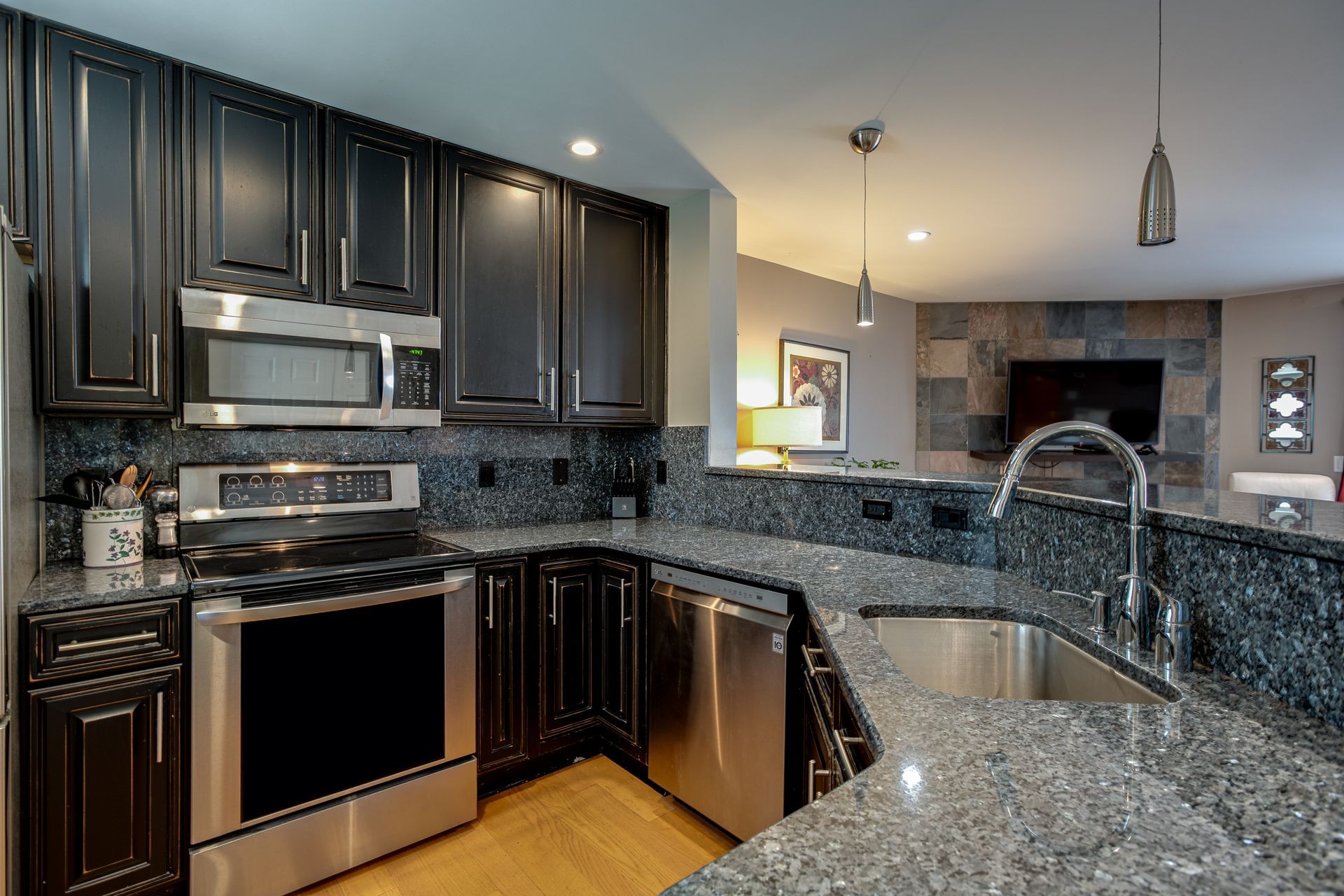 2741 Kennedy Ct, W Unit: 2741