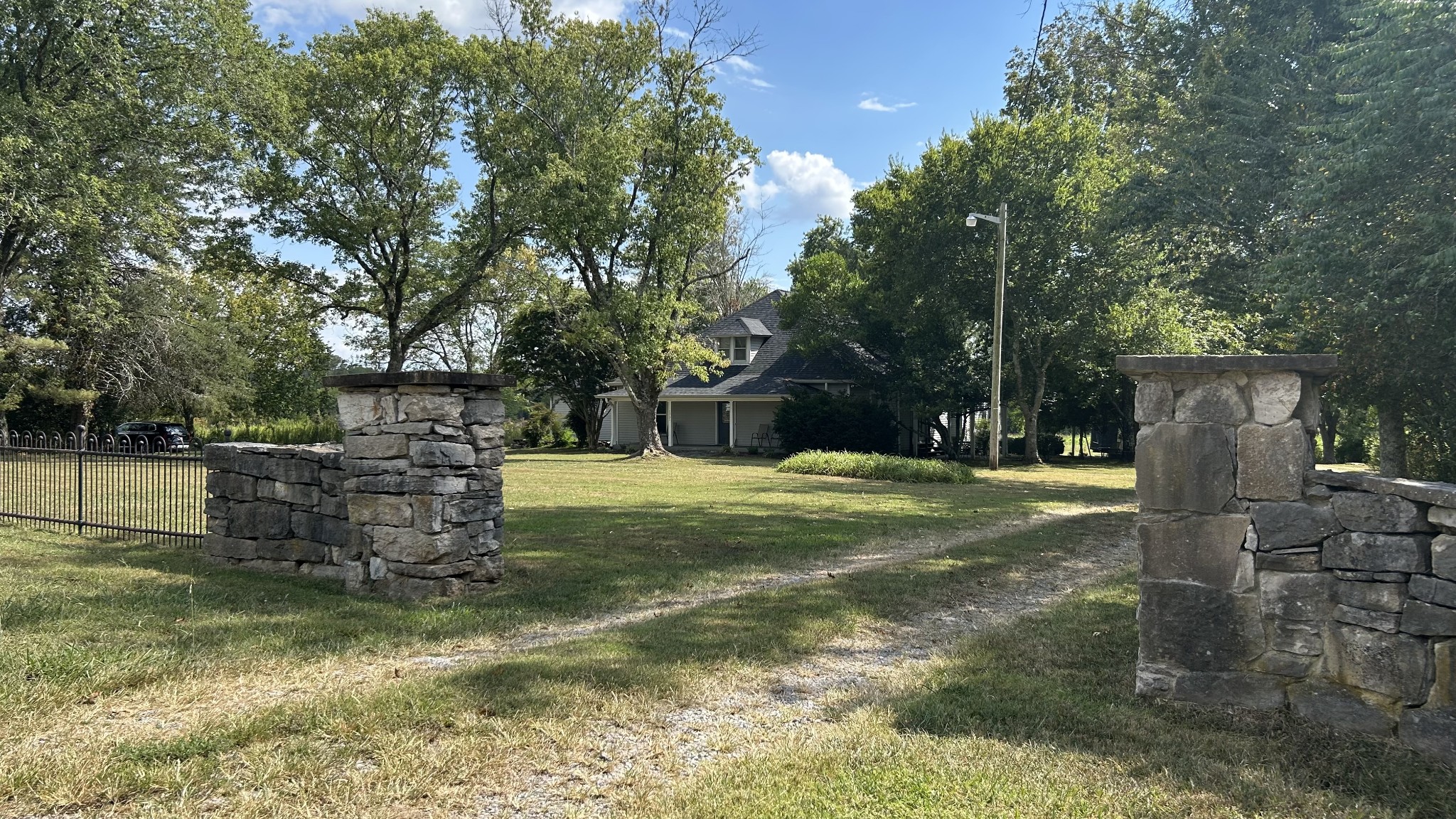 2085 Wilson Pike