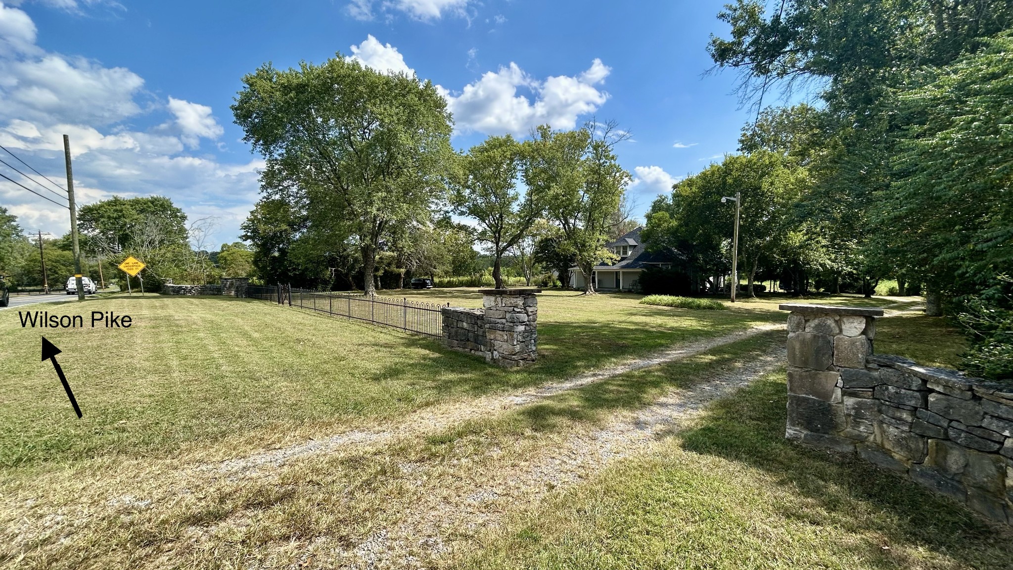 2085 Wilson Pike
