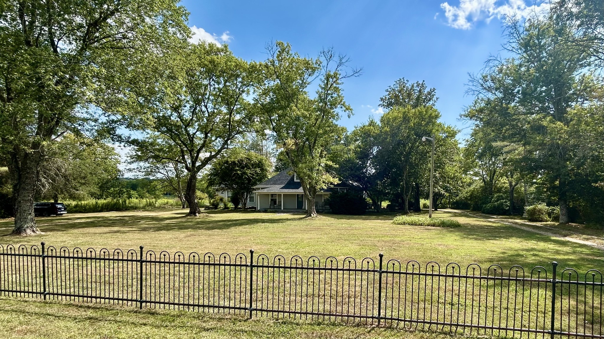 2085 Wilson Pike