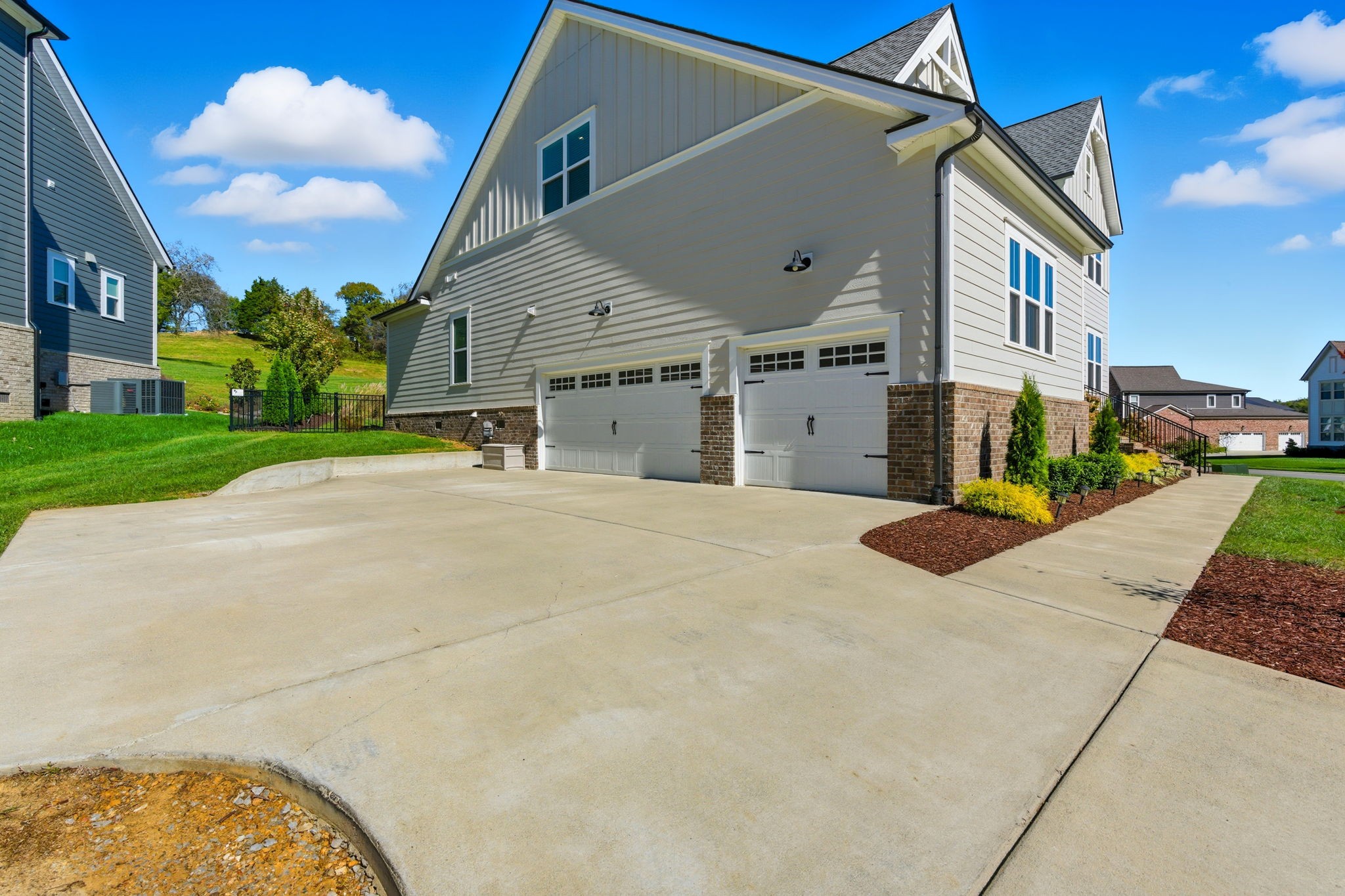 7199 Neills Branch Dr