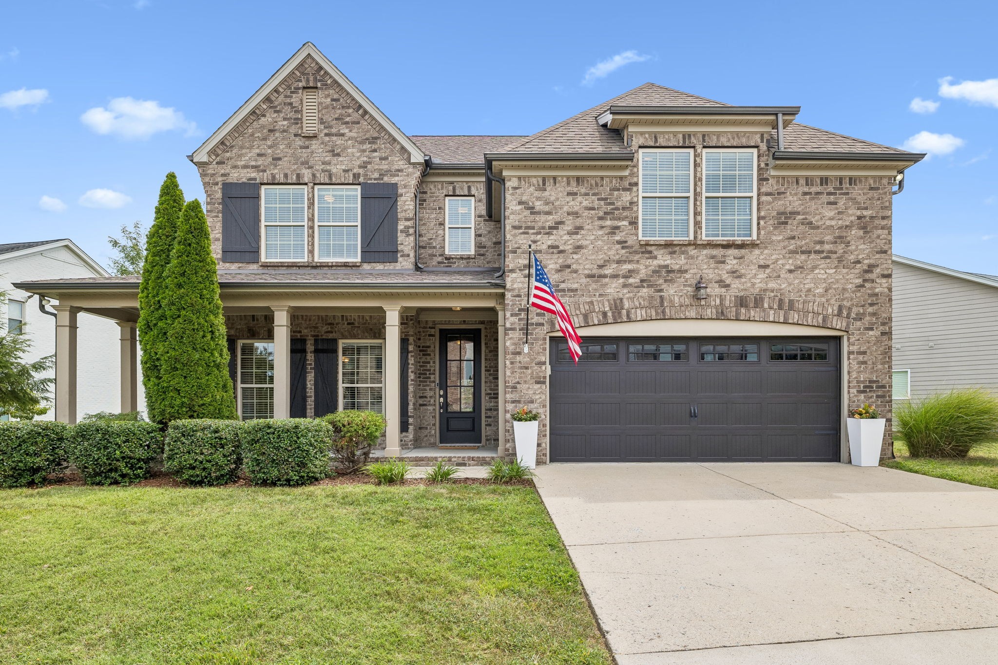 2012 Devonwood Ln