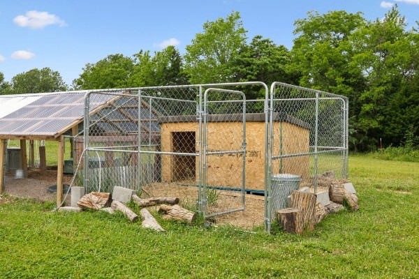 1345 Webb Rd