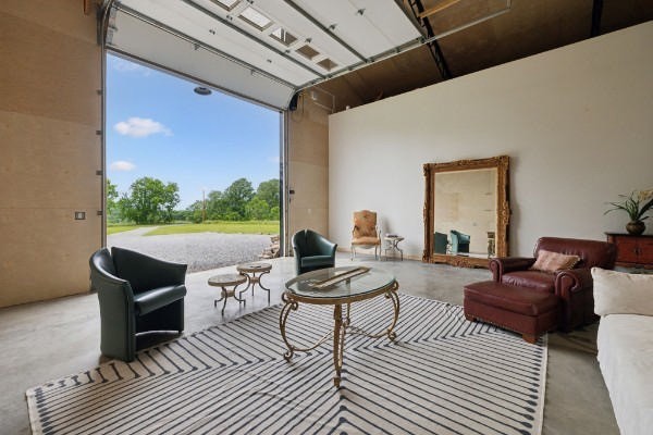 1345 Webb Rd