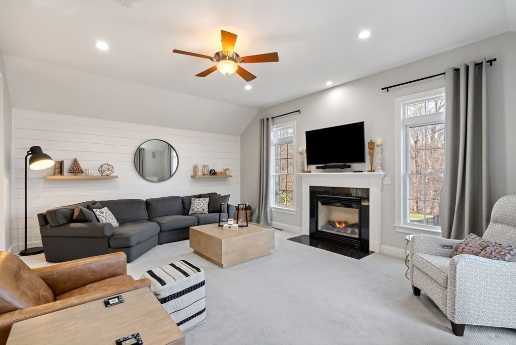 3 Stone Crossing Way