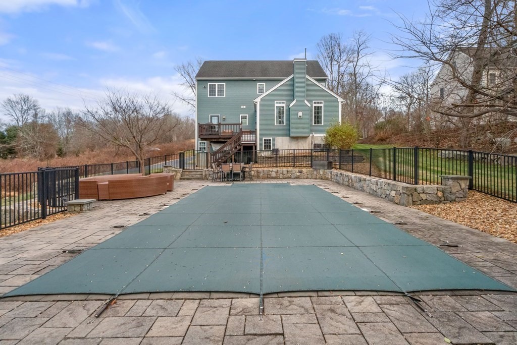 3 Stone Crossing Way