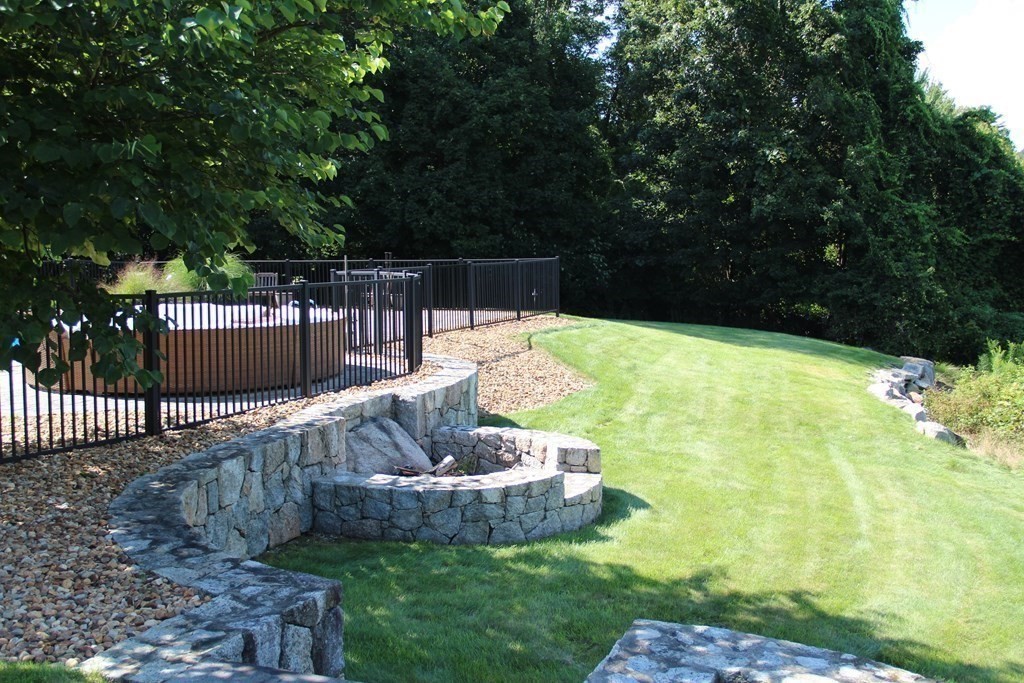 3 Stone Crossing Way