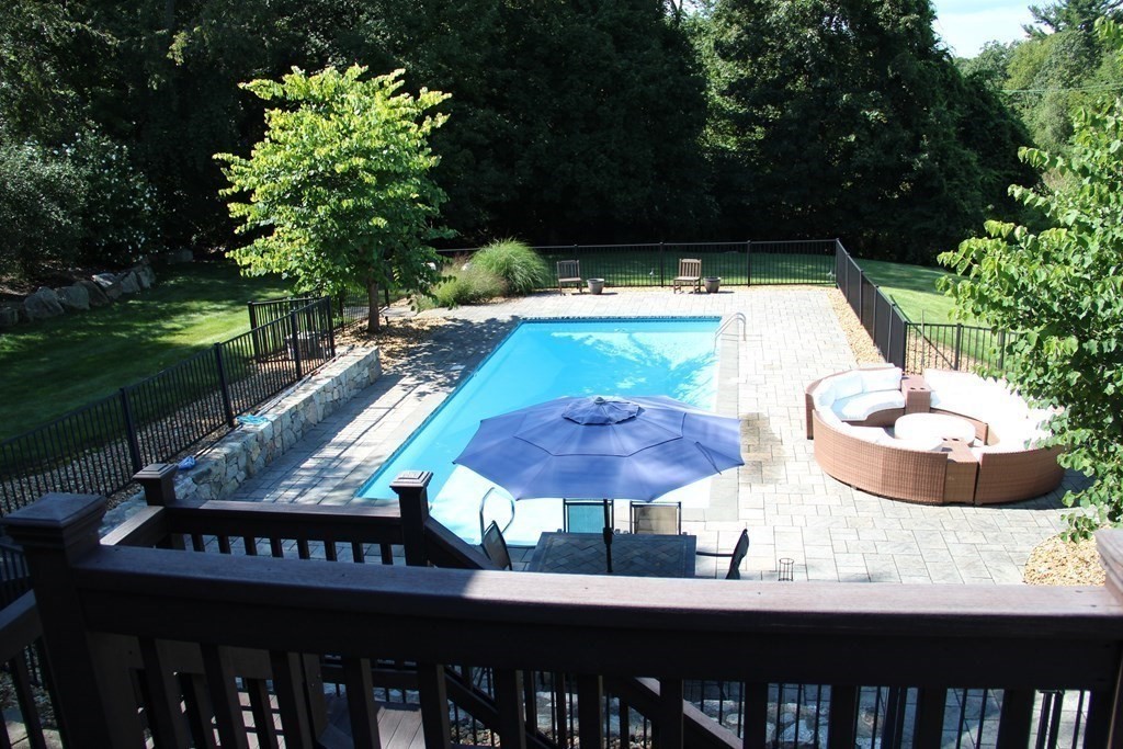 3 Stone Crossing Way