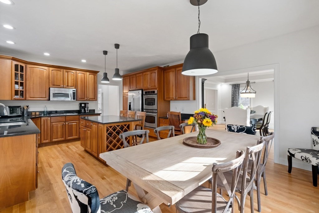 3 Stone Crossing Way