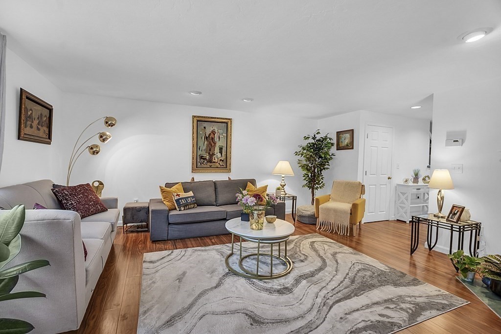 18 Powder Hill Way # 18