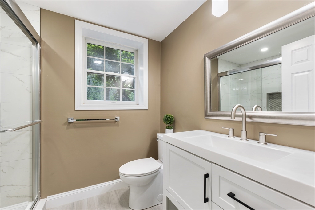 138 Fairview St