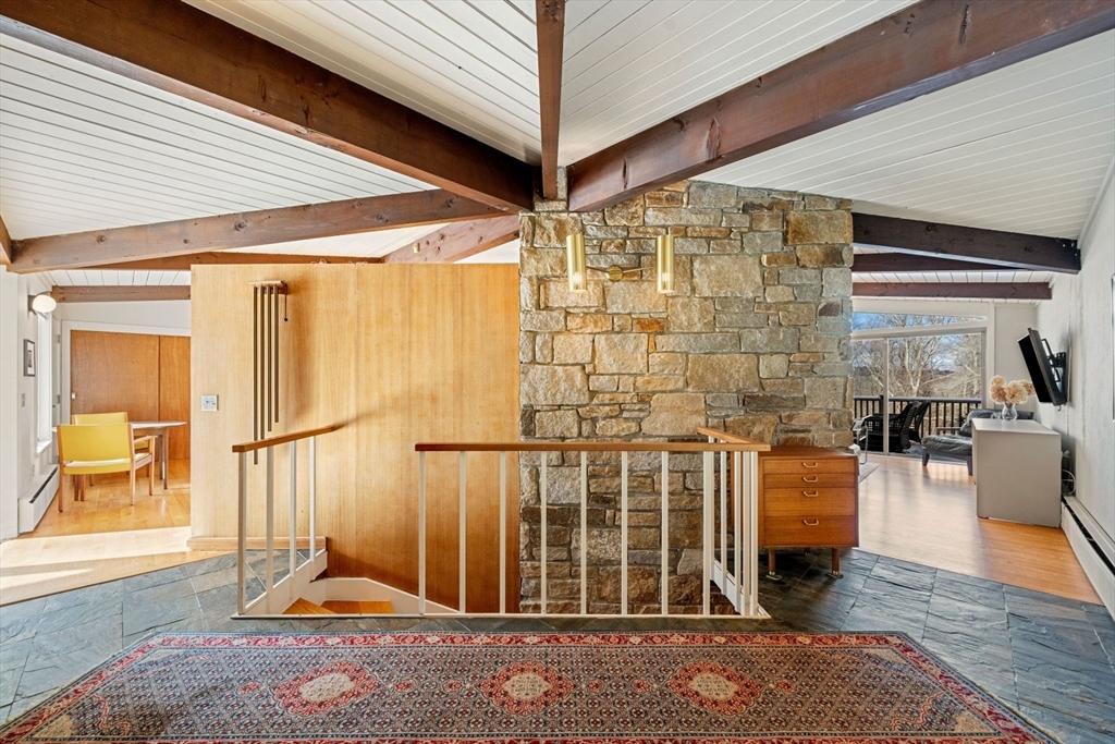 15 Westview Dr