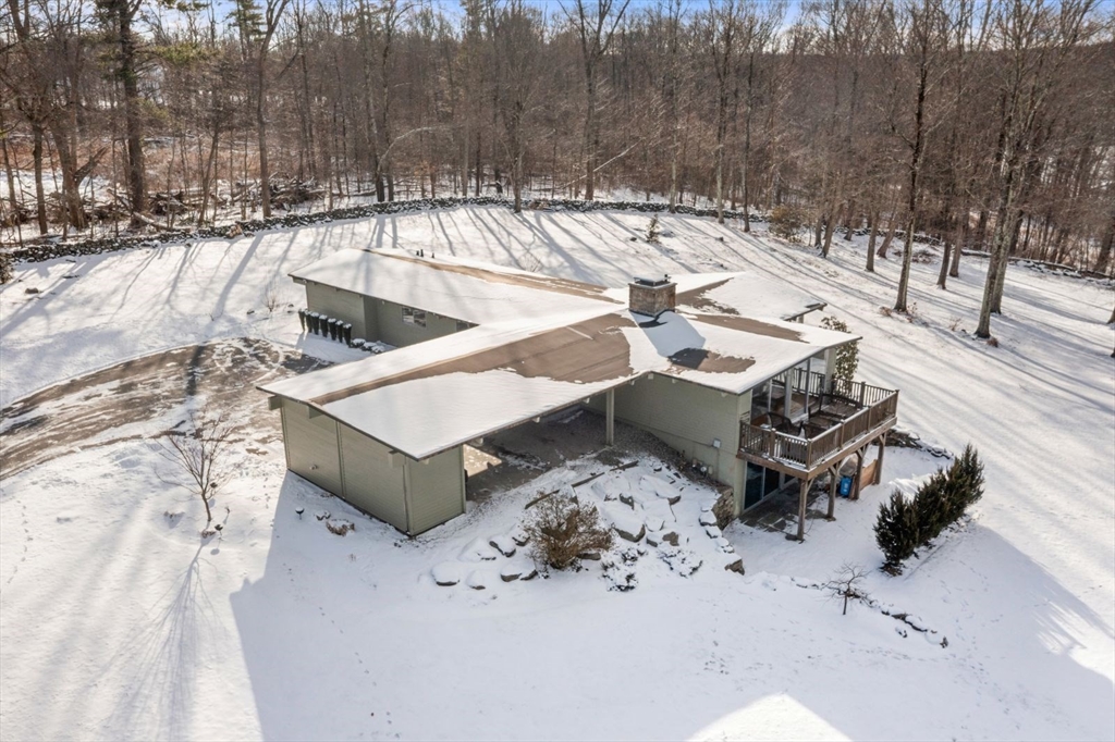 15 Westview Dr