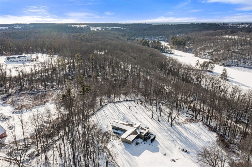 15 Westview Dr