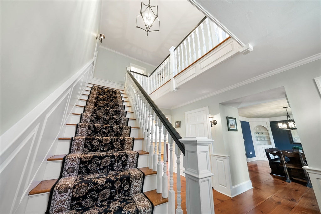 23 Old Farm Rd