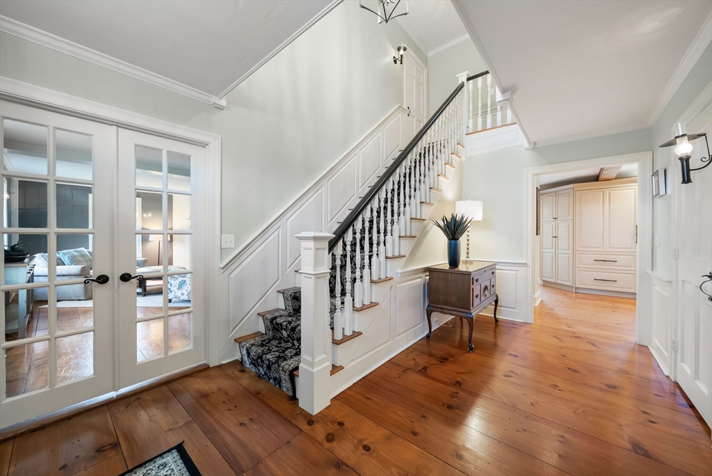 23 Old Farm Rd