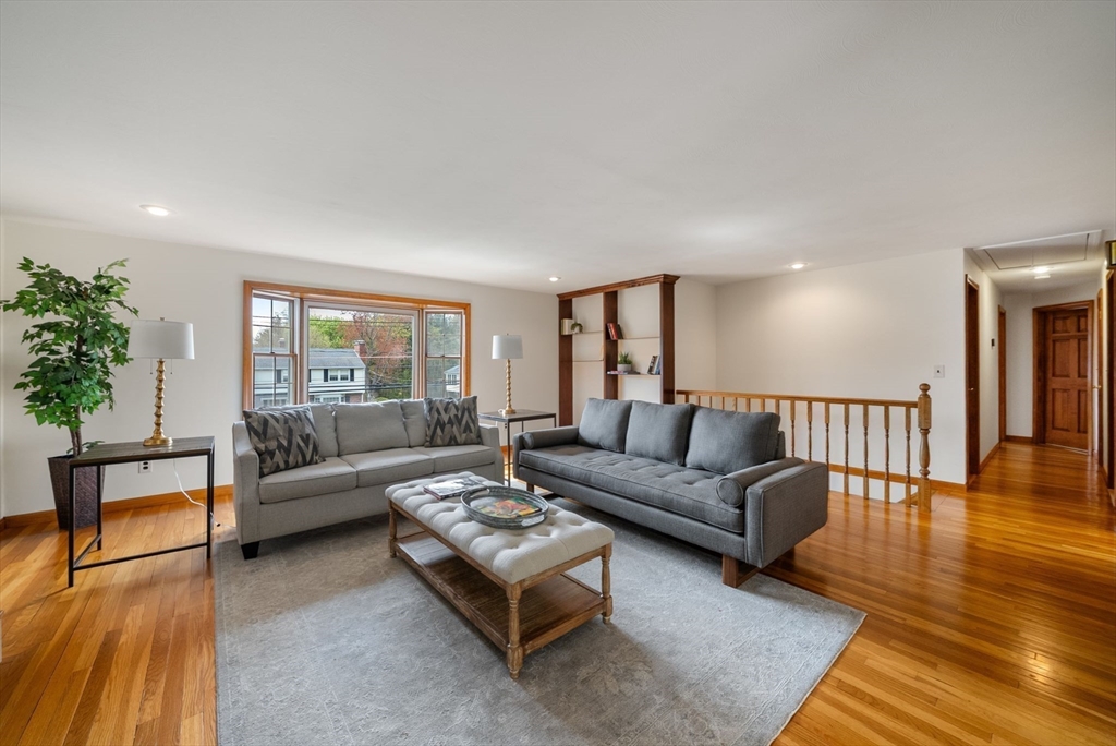 31 Lanewood Ave