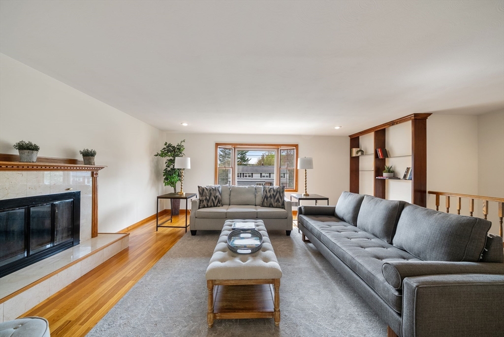 31 Lanewood Ave