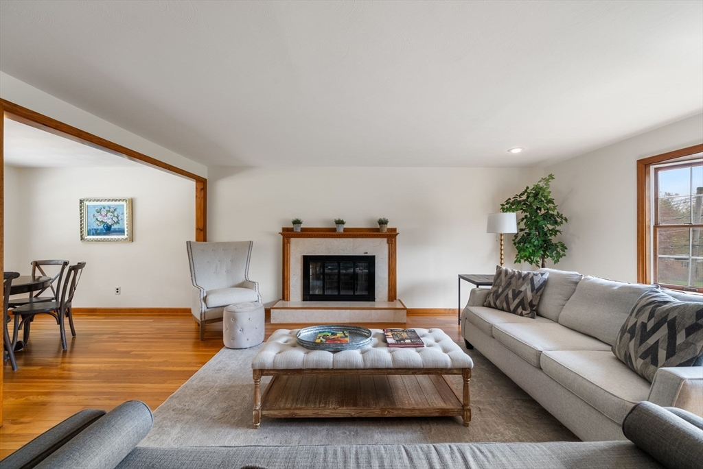 31 Lanewood Ave