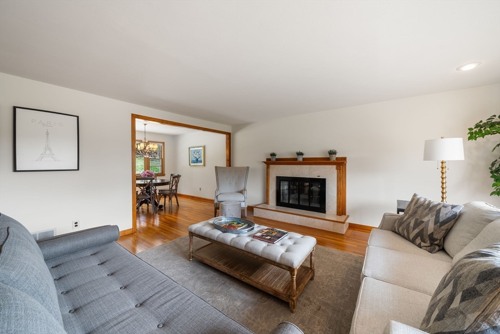 31 Lanewood Ave
