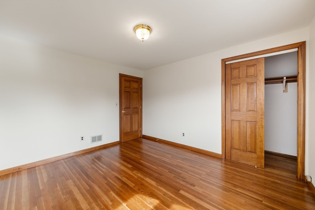 31 Lanewood Ave