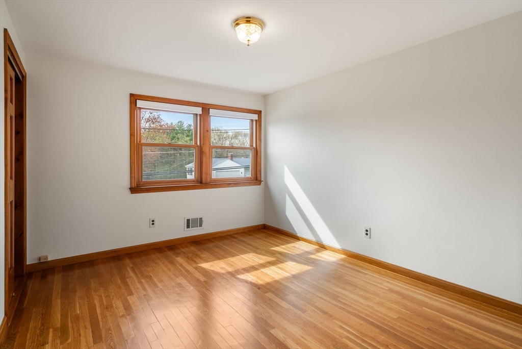 31 Lanewood Ave